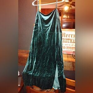 Elegant Green Velvet Skirt